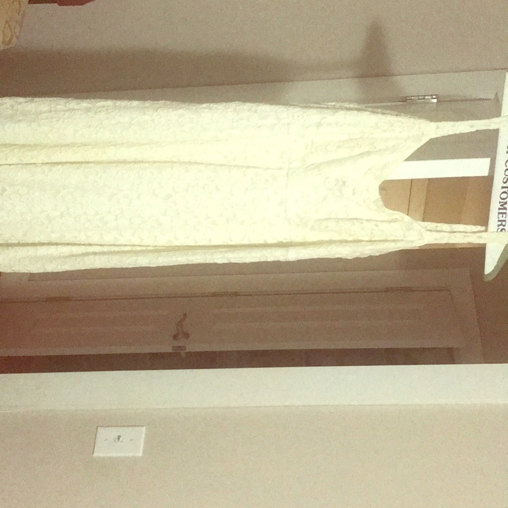 A white lace dress